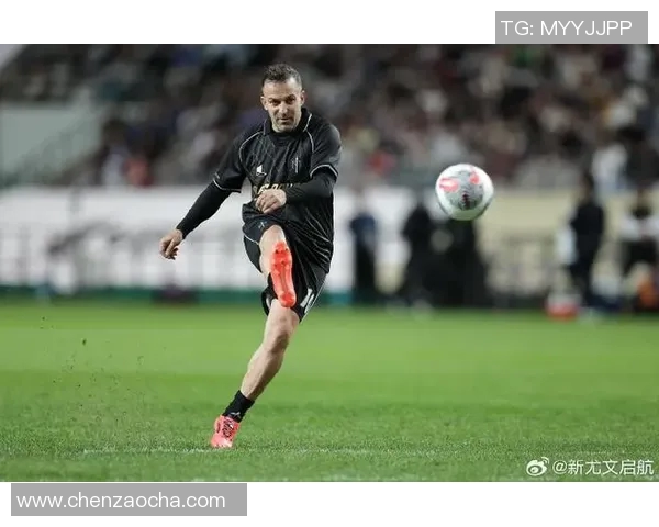 足球明星的故事与梦想让我们一起探索他们的精彩人生