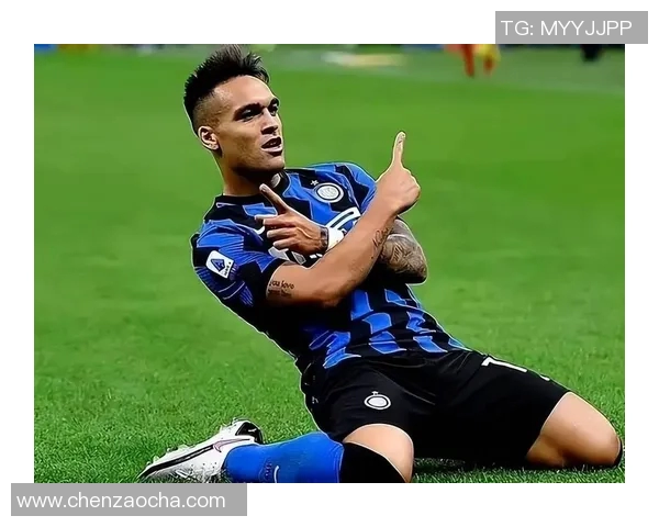 足球明星马丁内斯的辉煌历程与对足球的热爱之旅